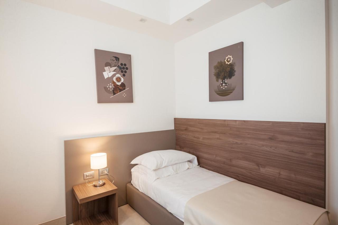 Grieco Business & Spa Hotel เชรินโญลา ภายนอก รูปภาพ