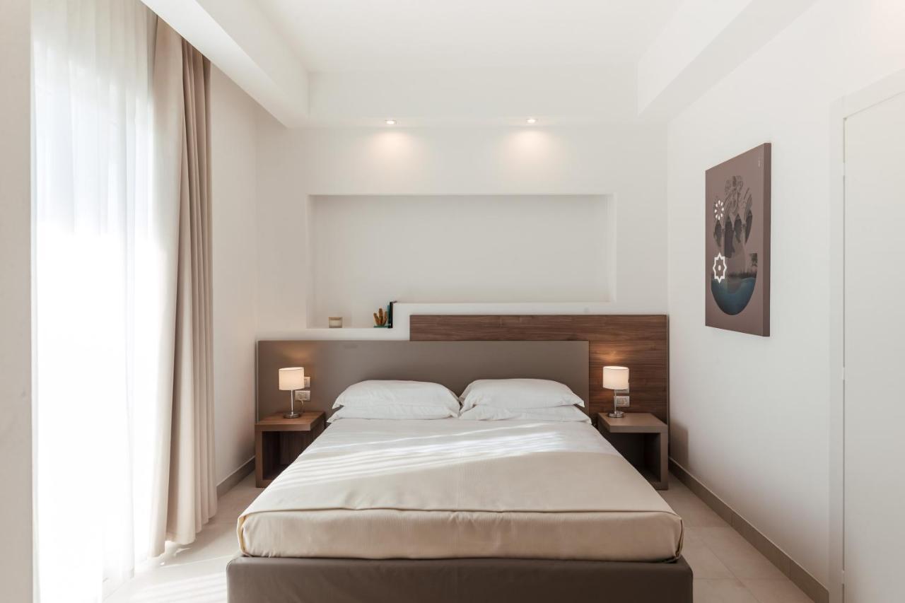 Grieco Business & Spa Hotel เชรินโญลา ภายนอก รูปภาพ